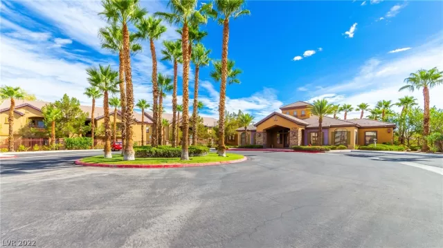 MLS: 2437463 Condo For Sale