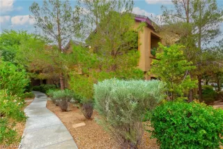 Photo #2: 2437463 Listing