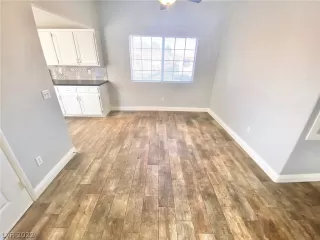 Photo #3: 2437471 Listing 