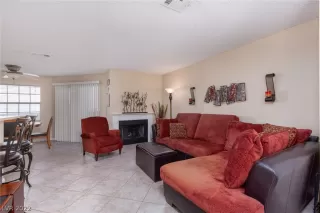 Photo #6: 2437689 Listing