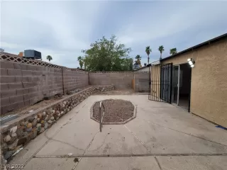 Photo #3: 2437692 Listing 