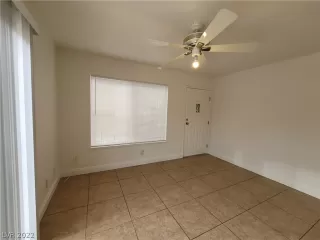 Photo #5: 2437692 Listing 