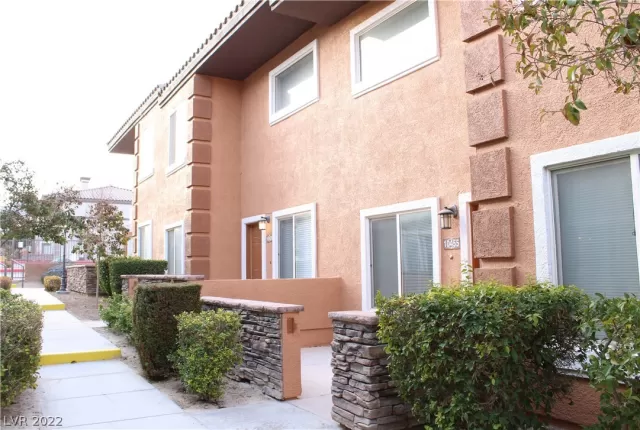 MLS: 2437728 Condo For Sale