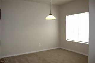 Photo #6: 2437728 Listing