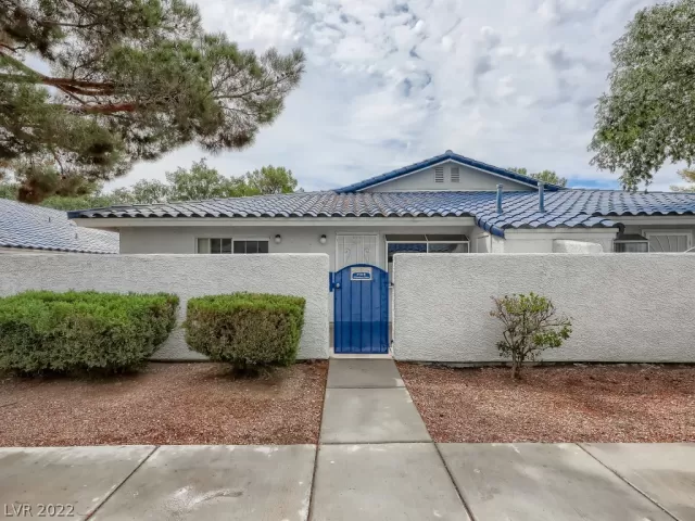 MLS: 2437732 Condo For Sale