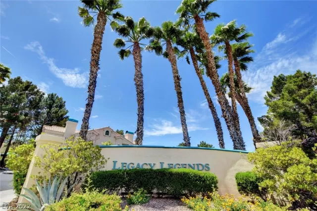 MLS: 2437798 Condo For Sale