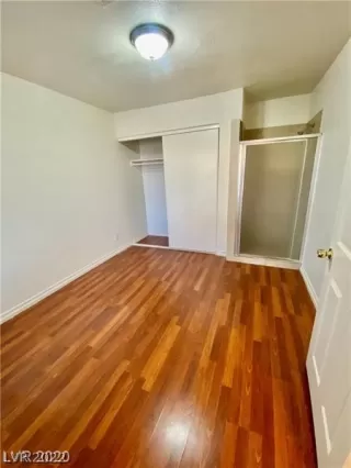 Photo #4: 2437822 Listing
