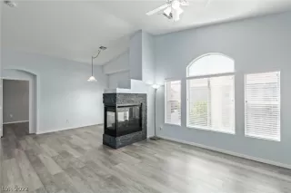 Photo #1: 2437826 Listing