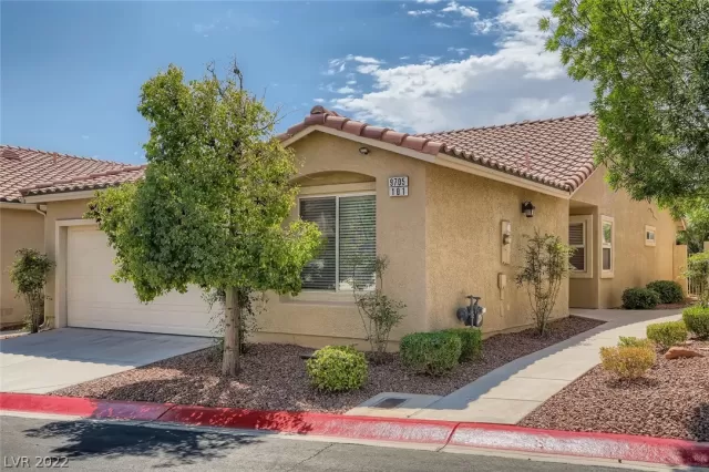 MLS: 2437850 Condo For Sale