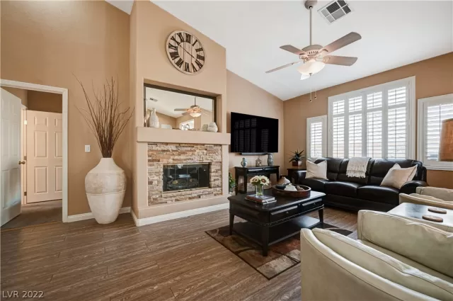 MLS: 2437852 Condo For Sale