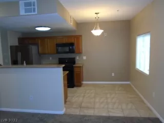 Photo #6: 2437896 Listing 