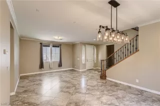 Photo #5: 2437904 Listing