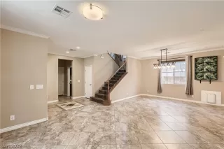 Photo #6: 2437904 Listing