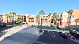 Photo #1: 2437911 Listing 