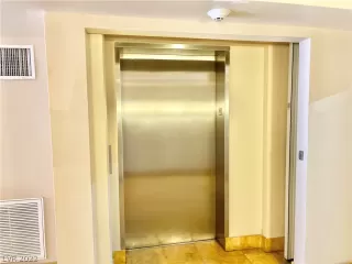 Photo #6: 2437911 Listing 