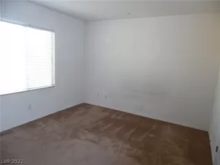 Photo #5: 2437927 Listing 