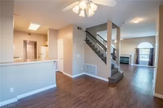 Photo #3: 2437948 Listing 