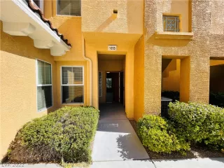 Photo #4: 2437949 Listing 