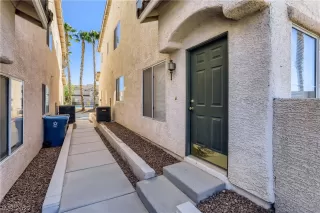 Photo #2: 2437973 Listing