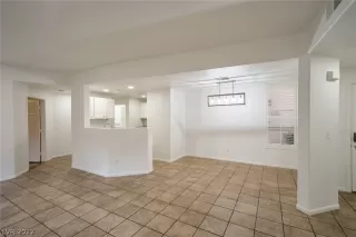 Photo #1: 2437986 Listing 