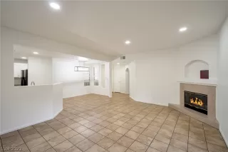 Photo #2: 2437986 Listing 