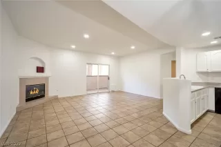 Photo #3: 2437986 Listing 