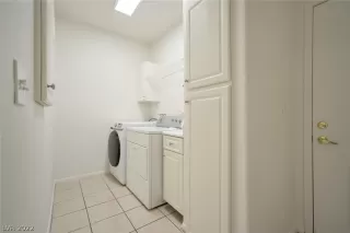 Photo #6: 2437986 Listing 