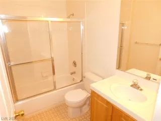 Photo #4: 2437987 Listing 