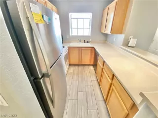 Photo #3: 2437991 Listing 