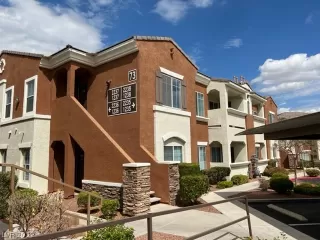 Photo #1: 2438043 Listing