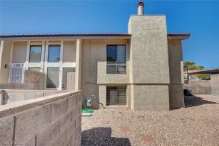 Photo #4: 2438045 Listing 