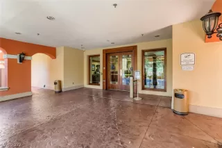 Photo #3: 2438052 Listing