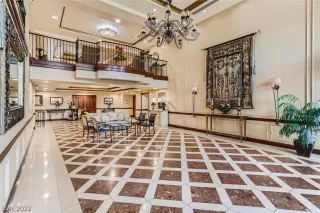 Photo #4: 2438052 Listing