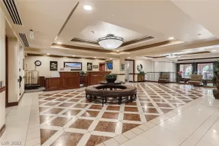 Photo #5: 2438052 Listing