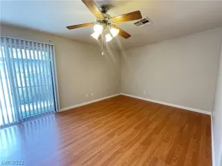 Photo #2: 2438053 Listing 