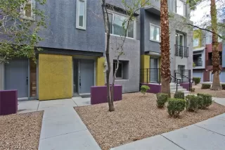 Photo #1: 2438081 Listing 