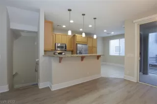 Photo #3: 2438081 Listing 