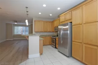 Photo #4: 2438081 Listing 