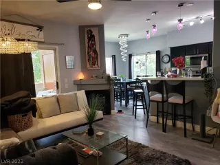 Photo #1: 2438104 Listing 