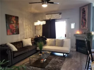 Photo #4: 2438104 Listing 