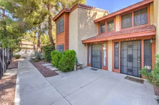 Photo #1: 2438107 Listing 