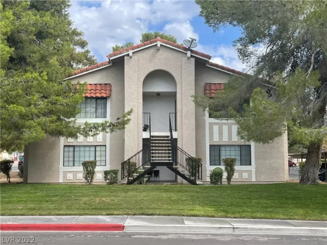 MLS: 2438192 Condo For Sale