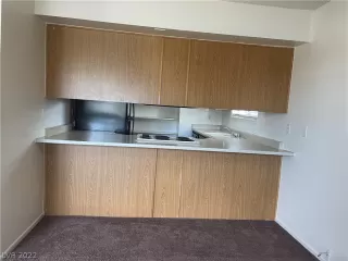 Photo #5: 2438192 Listing 