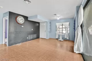 Photo #1: 2438193 Listing 