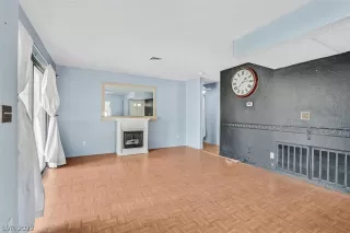 Photo #6: 2438193 Listing 