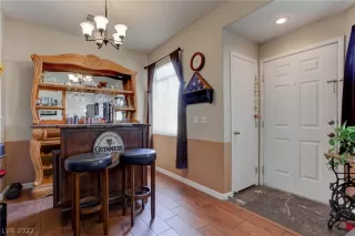 Photo #3: 2438210 Listing