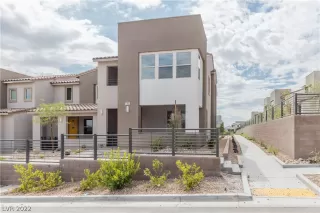 Photo #1: 2438218 Listing 