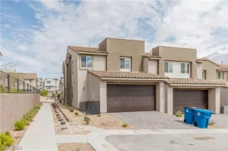 Photo #2: 2438218 Listing 