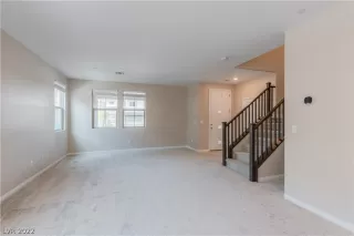 Photo #4: 2438218 Listing 