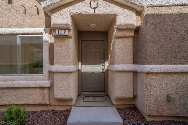 MLS: 2438240 Condo For Sale